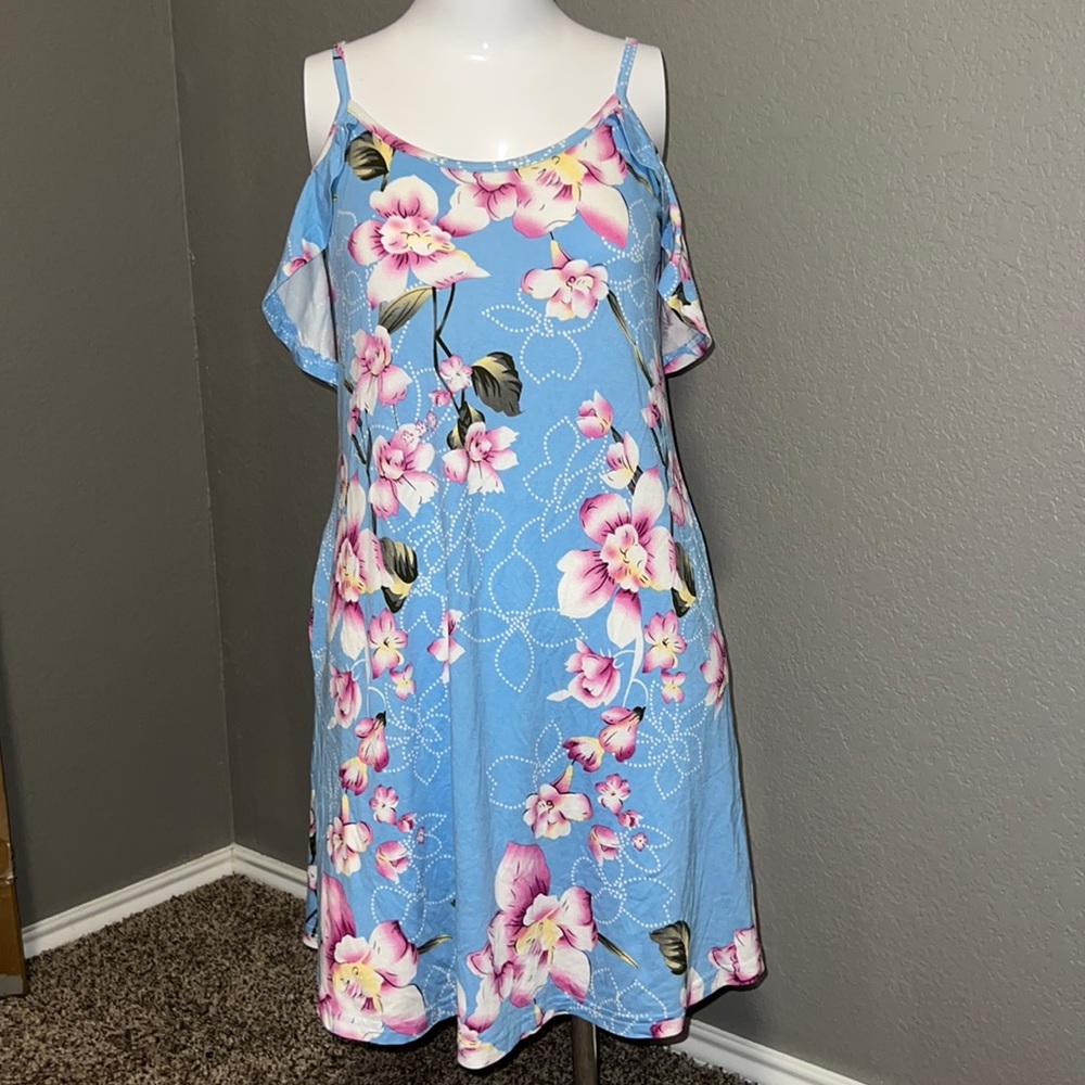 Women’s sleek Floral Dress, Size: S/M